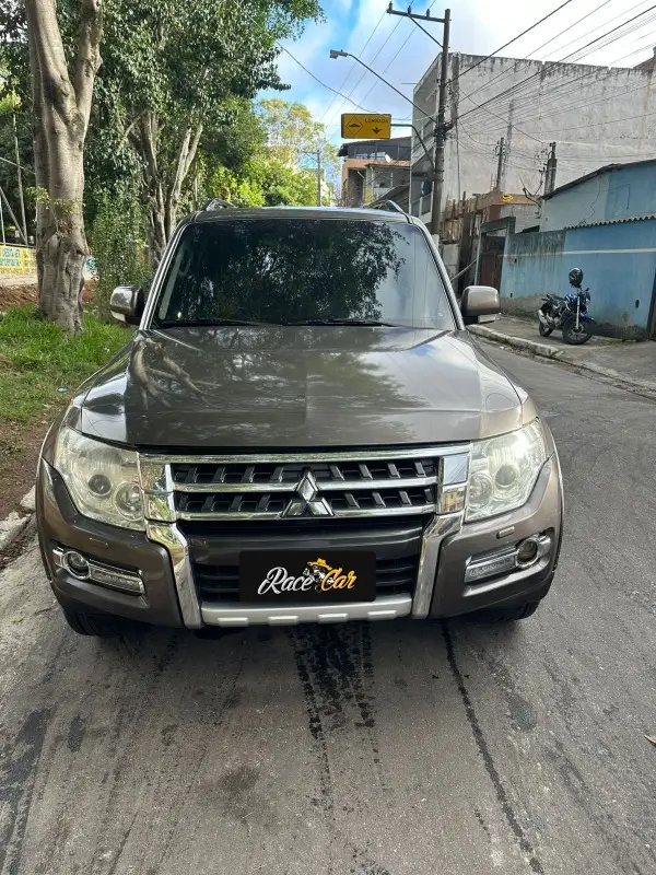 Carro Mitsubishi Pajero Full 2016 3.2 DI-D 5D HPE 4WD