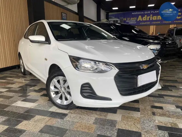 Carro Chevrolet Onix 2023 LT 1.0
