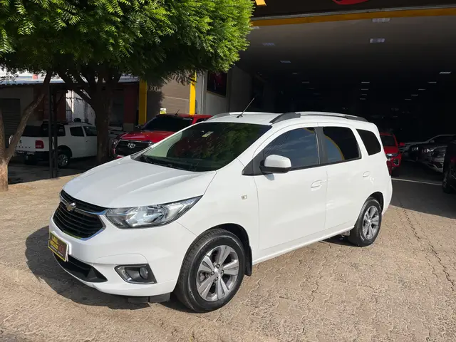 Carro Chevrolet Spin 2023 Premier 1.8 (Aut.)