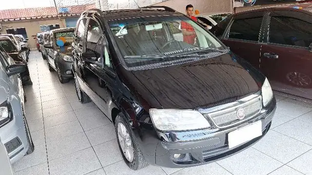 Carro Fiat Idea 2010 ELX 1.4 (Flex)