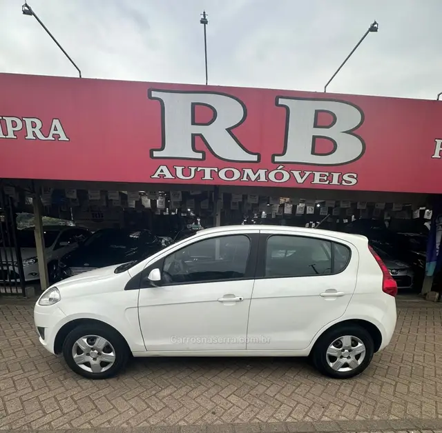 Carro Fiat Palio 2016 Attractive 1.0 8V (Flex)