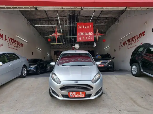 Carro Ford Fiesta Hatch 2016 1.6 (Flex)