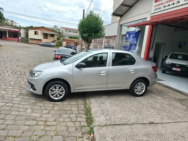 Carro Renault Logan 2024 Zen 1.0