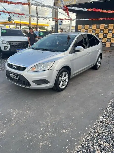 Carro Ford Focus Hatch 2011 GL 1.6 8V
