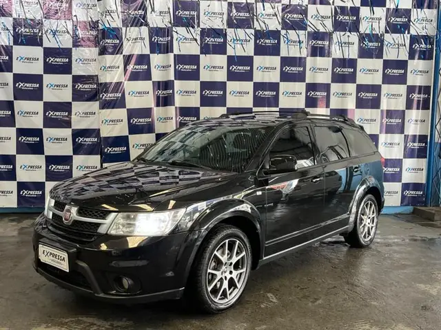 Carro Fiat Freemont 2015 2.4 16V Precision (Aut)