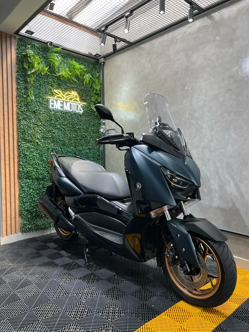 Yamaha XMax ABS
