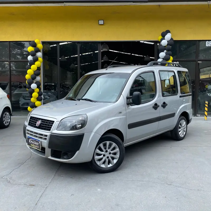 Fiat Doblò Essence 1.8 16V (Flex)