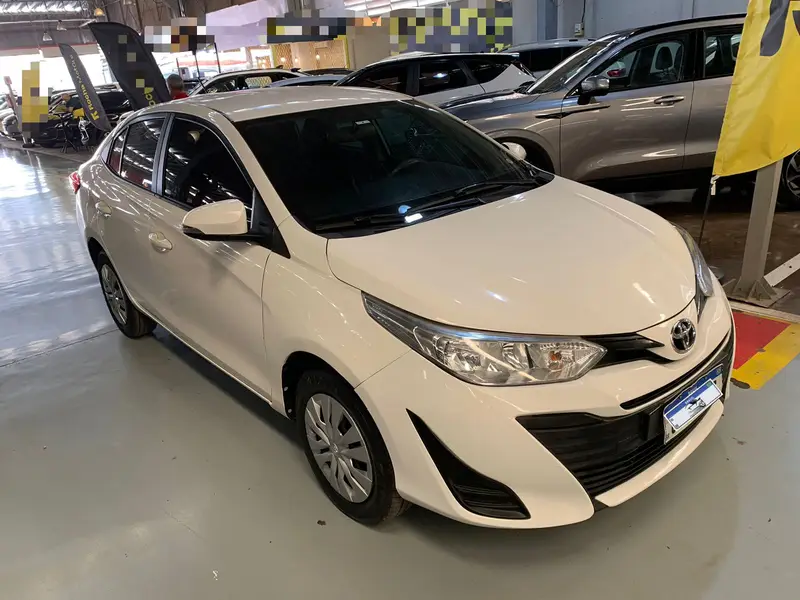 Toyota Yaris Sedan 1.5 XL Live (Flex)