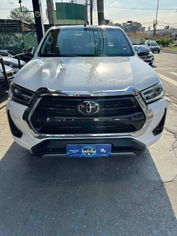 Carro Toyota Hilux Cabine Simples 2023 4x4 2.8 Diesel