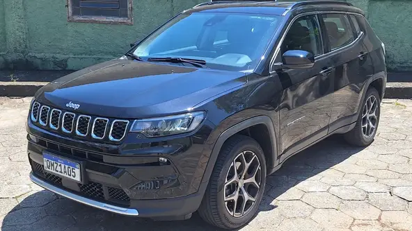 Versão intermediária traz boa relação custo x benefício para ser o seu primeiro SUV médio