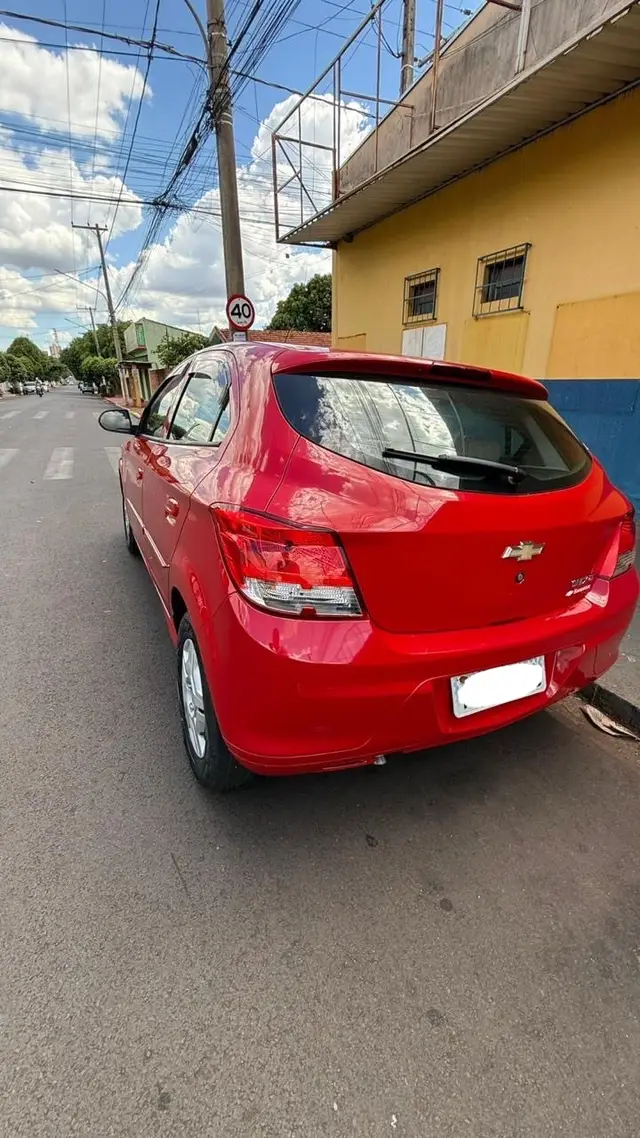 Carro Chevrolet Onix 2015 1.0 LT SPE/4