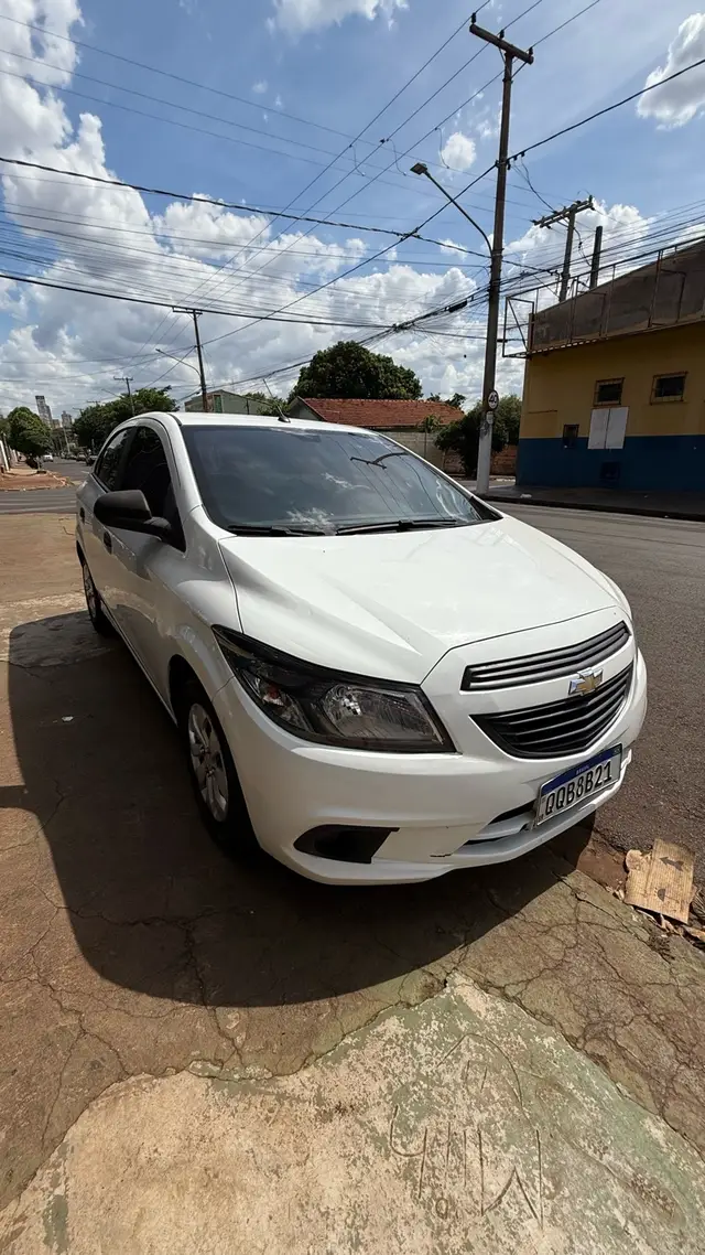 Carro Chevrolet Onix 2019 1.0 Joy SPE/4
