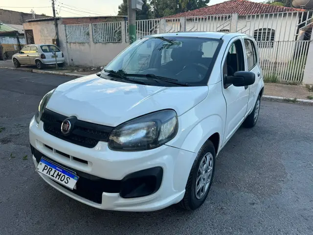Carro Fiat Uno 2019 Attractive 1.0 8V (Flex) 4p