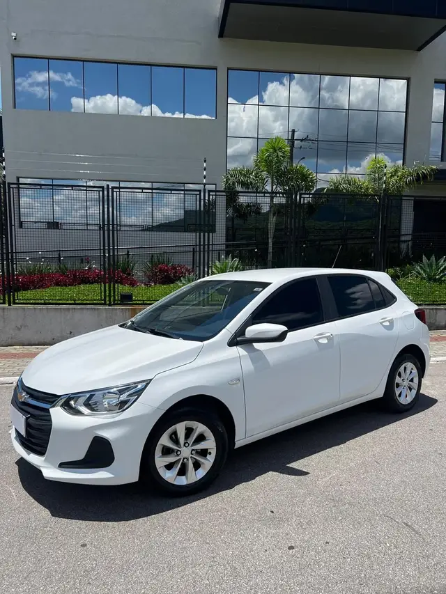 Carro Chevrolet Onix 2023 LT 1.0