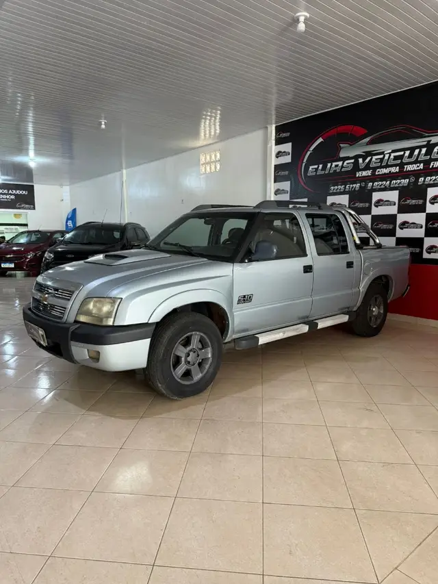 Carro Chevrolet S10 Cabine Dupla 2011 S10 Rodeio 2.4 Flexpower 4X2 (Cab Dupla)