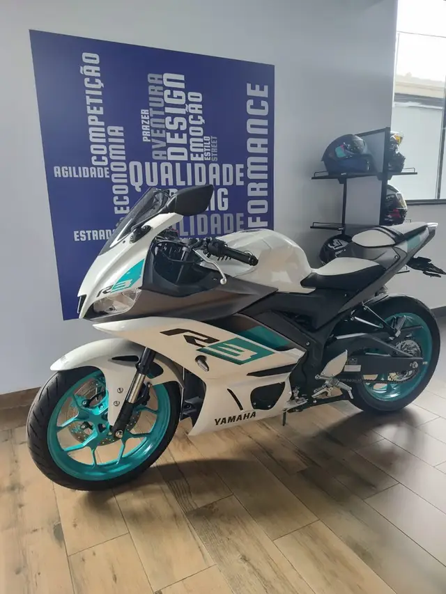 Carro Yamaha YZF R3 2025 ABS