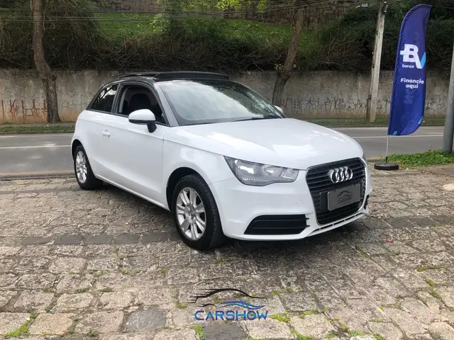 Carro Audi A1 2013 1.4 TFSI Attraction S Tronic