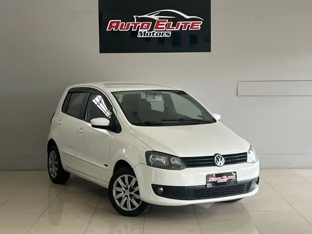 Carro Volkswagen Fox 2011 1.0 8V (Flex) 4p