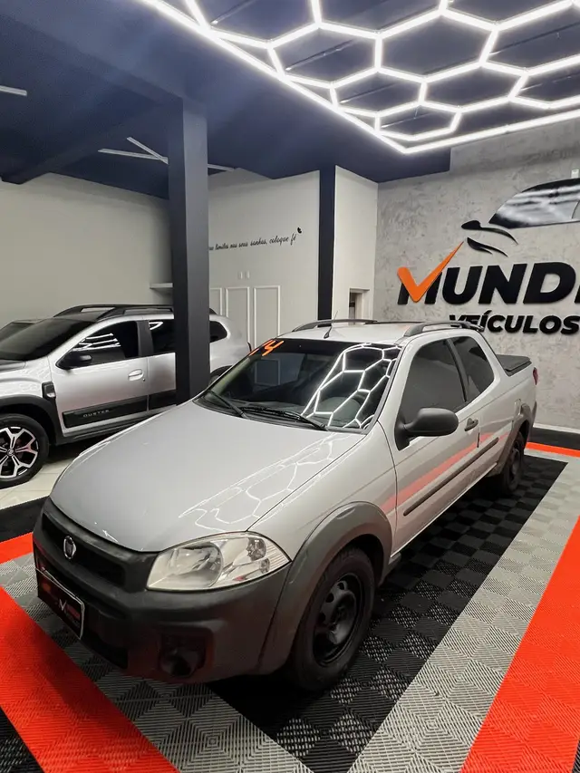 Carro Fiat Strada 2014 Working 1.4 (Flex) (Cabine Dupla)