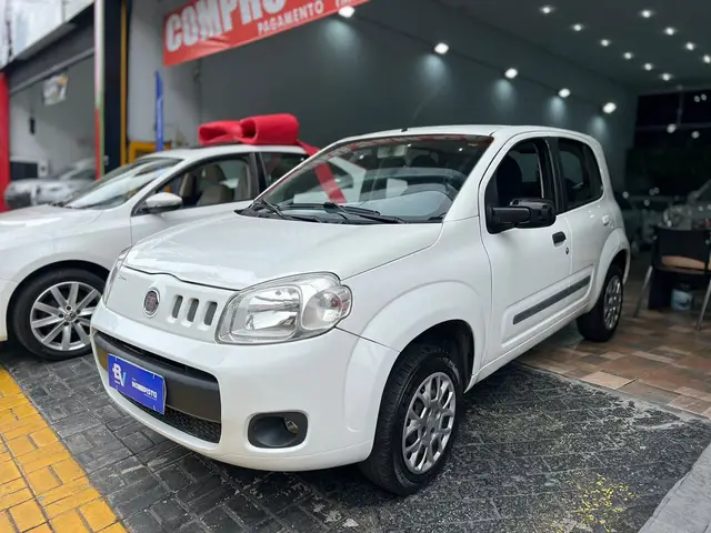 Carro Fiat Uno 2012 Vivace 1.0 8V (Flex) 4p