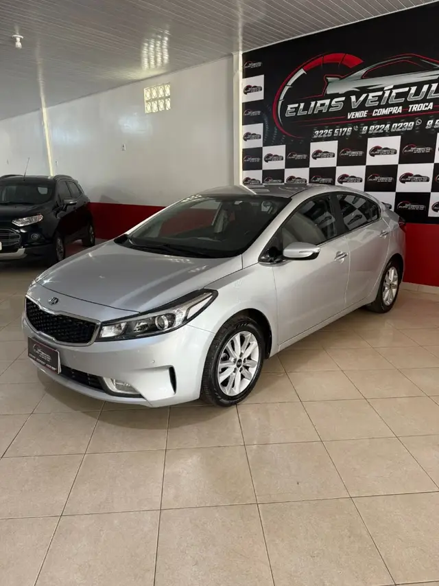 Carro Kia Cerato 2018 SX 1.6 (Aut) (Flex)