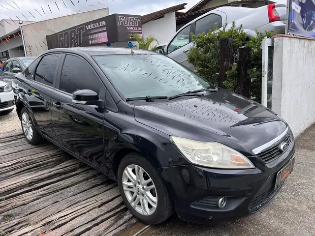 Carro Ford Focus Sedan 2011 Ghia 2.0 16V (Flex)