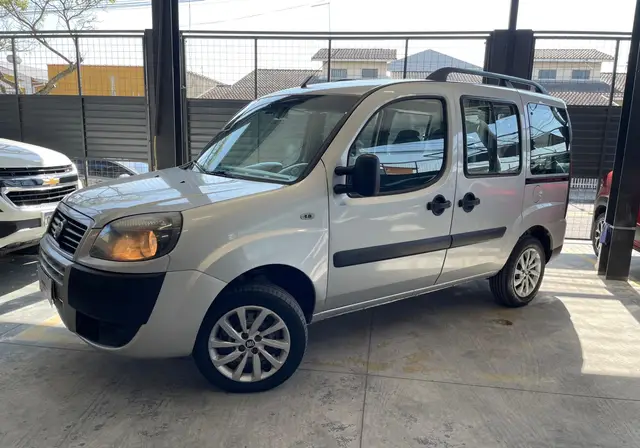 Carro Fiat Doblò 2021 Essence 1.8 16V (Flex)