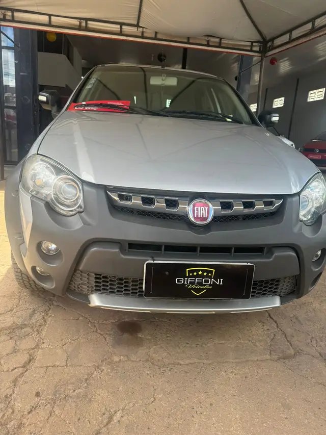 Carro Fiat Weekend 2015 Adventure 1.8 E.torQ Dualogic (Flex)