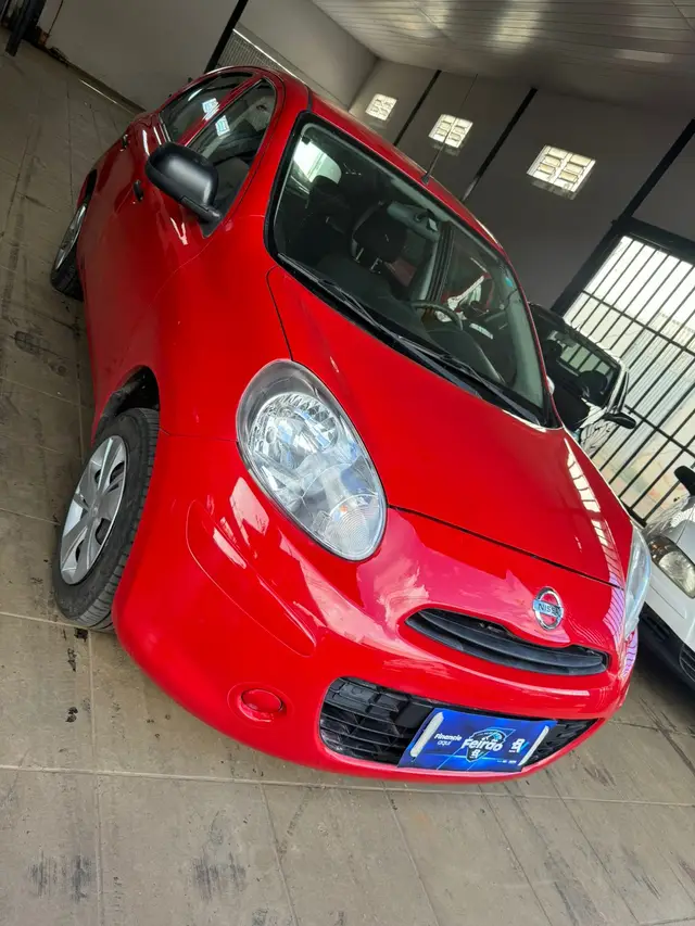 Carro Nissan March 2015 1.0 12V (Flex)