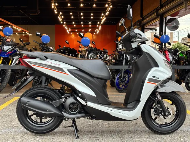 Carro Yamaha Fluo 2023 ABS