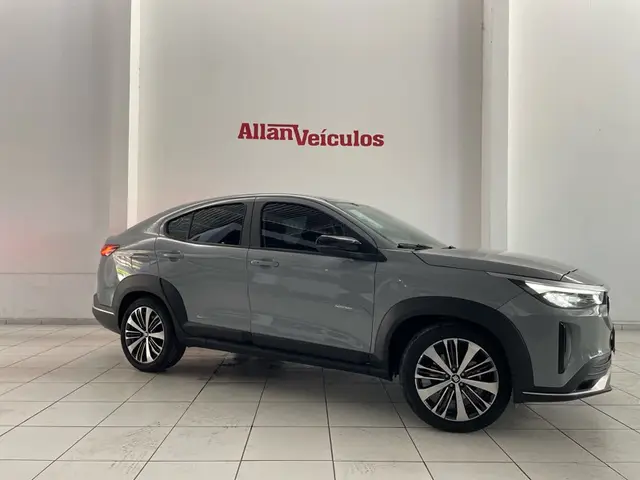 Carro Fiat Fastback 2025 Audace
