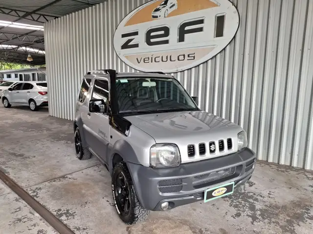Carro Suzuki Jimny 2011 4x4 1.3 16V