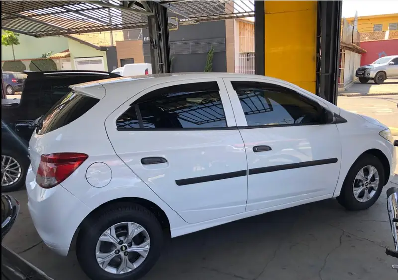 Chevrolet Onix 1.0 LS SPE/4