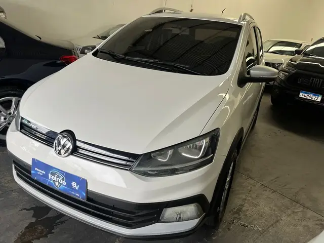 Carro Volkswagen CrossFox 2015 1.6 16v MSI (Flex)