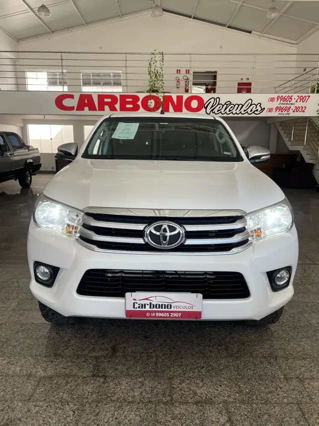 Carro Toyota Hilux Cabine Dupla 2017 Hilux 2.7 SR CD 4x2 (Flex) (Aut)