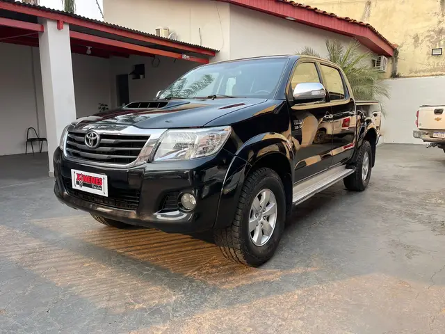 Carro Toyota Hilux Cabine Dupla 2013 Hilux 3.0 TDI 4x4 CD SRV Top (Aut)
