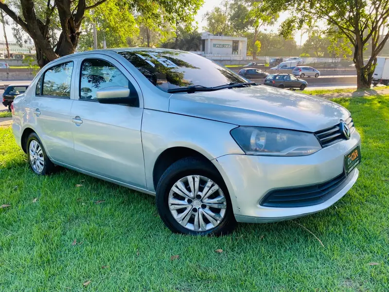 Volkswagen Voyage 1.6 VHT Trendline (Flex)