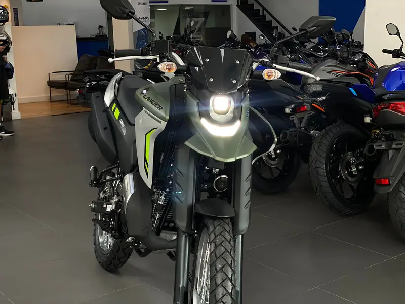 Yamaha XTZ 250 Lander Connected