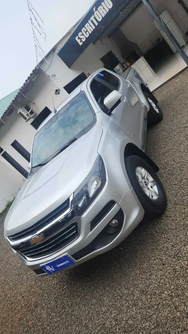 Carro Chevrolet S10 Cabine Dupla 2018 S10 2.5 ECOTEC SIDI LT 4WD (Cabine Dupla) (Aut)
