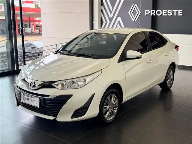 Carro Toyota Yaris Sedan 2020 1.5 XL Plus Connect CVT (Flex)