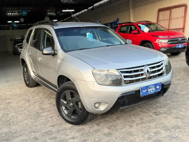 Carro Renault Duster 2015 2.0 16V Dynamique (Flex)