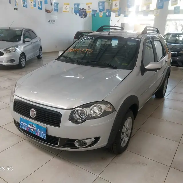 Carro Fiat Palio Weekend 2012 Trekking 1.6 16V (Flex)