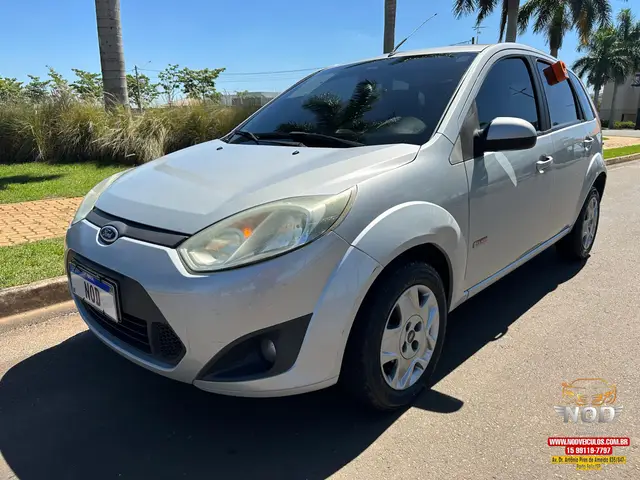 Carro Ford Fiesta Hatch 2013 SE Rocam 1.6 (Flex)