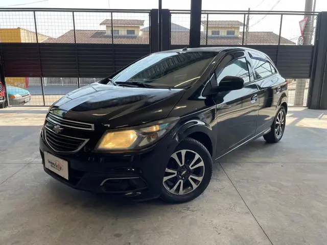 Carro Chevrolet Onix 2014 HATCH LTZ 1.4 8V FlexPower 5p Mec.