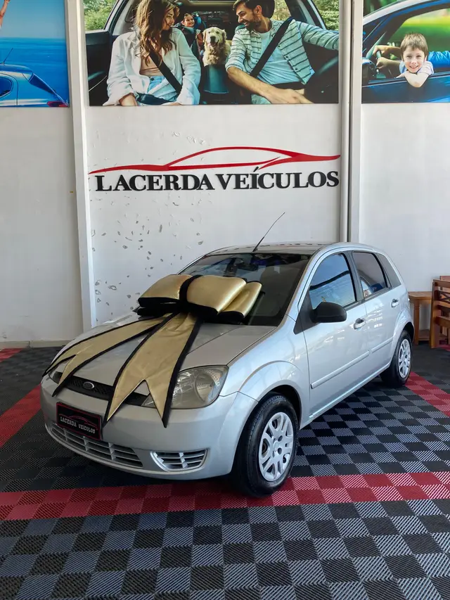 Carro Ford Fiesta Hatch 2004 Street Action 1.0 8V