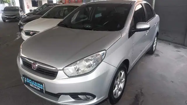 Carro Fiat Grand Siena 2014 Evo Attractive 1.4 8V (Flex)