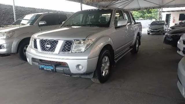 Carro Nissan Frontier 2013 XE 4x4 2.5 16V (cab. dupla)