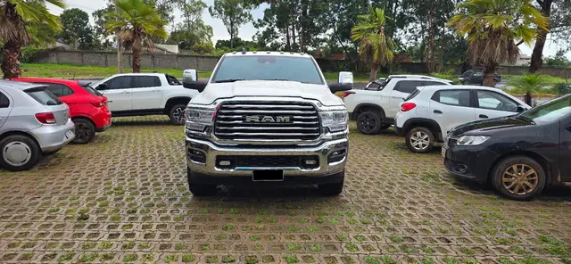 Carro RAM 3500 2023 Limited Longhorn 6.7 4x4