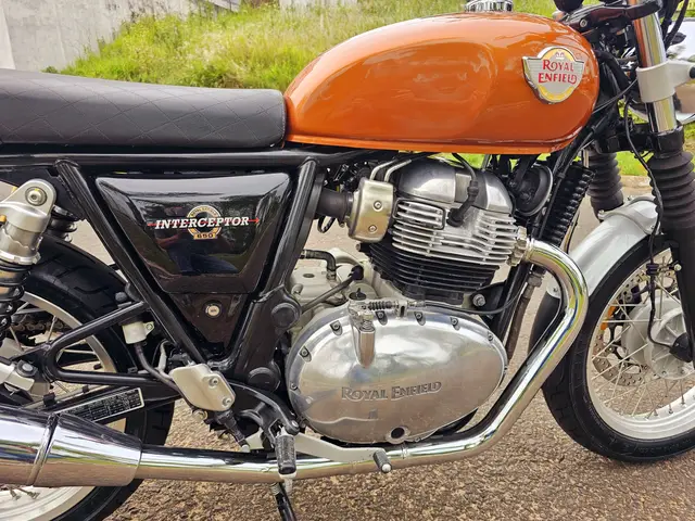 Moto Royal Enfield Interceptor 2022 650 (ABS)
