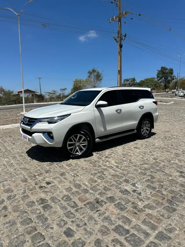 Carro Toyota SW4 2020 2.8 TDI SRX 7L 4x4 (Aut) (Diesel)